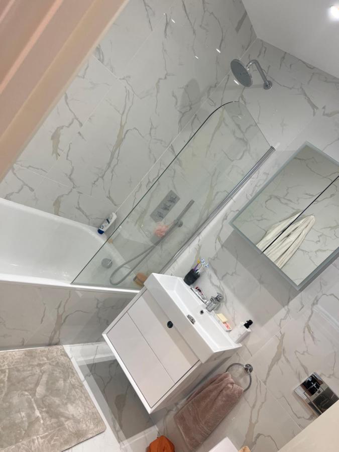44 Baker Street Accurist House Apartment London