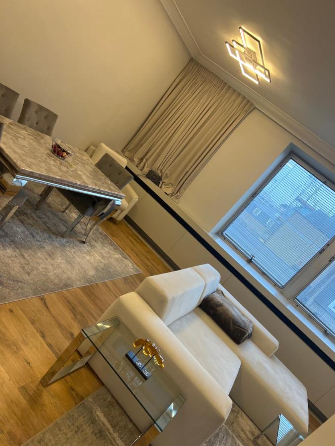 44 Baker Street Accurist House Apartment *